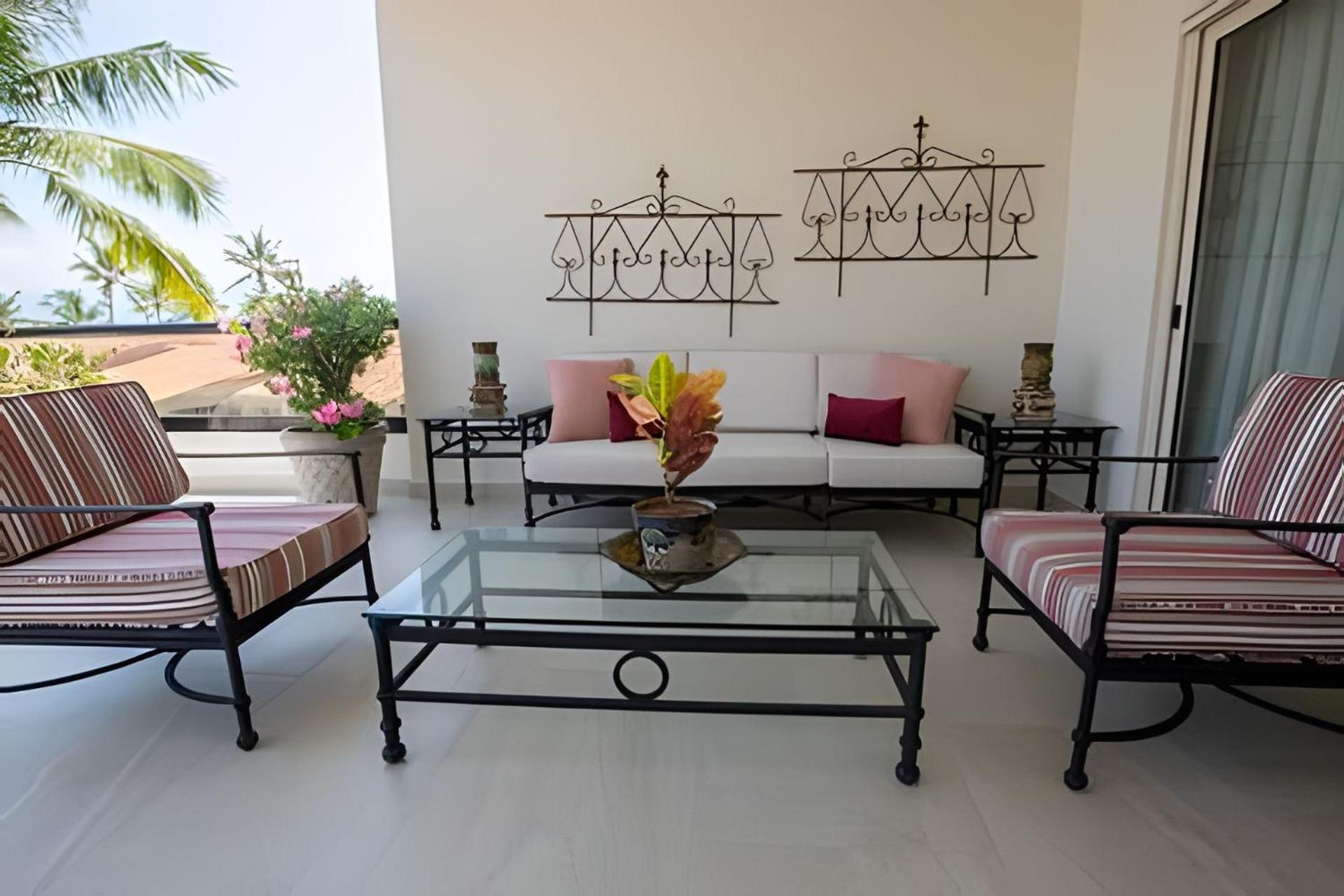 נובו ואלארטה Grand Marina Villas מראה חיצוני תמונה